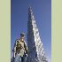 Najwyższy budynek świata Burdż Chalifa (Burj Khalifa) 828 m., 206 kondygnacji. Znajdują się tam hotele, prywatne apartamenty, biura, restauracje, fitness, spa, 4 baseny.